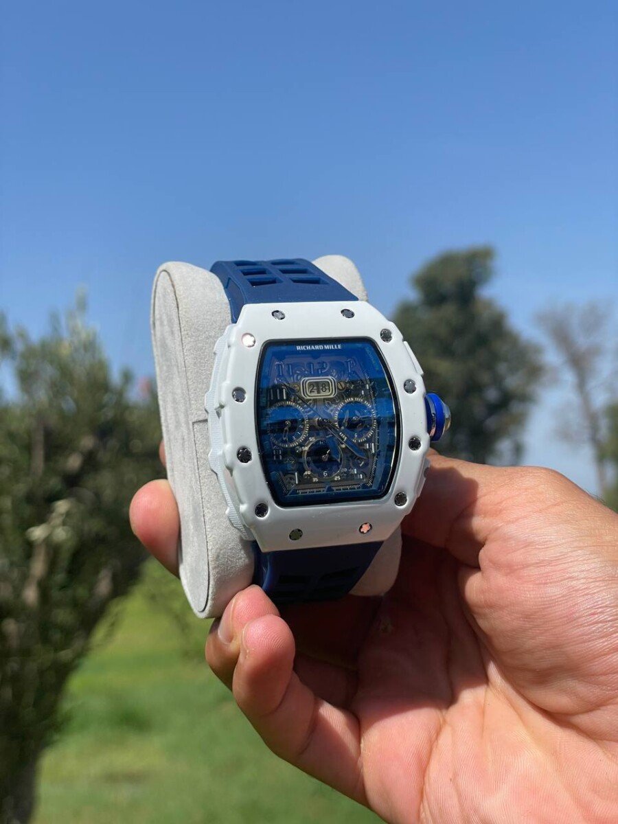 Montre RM – Cadran Squelette Bleu & Blanc Montre RM – Cadran Squelette Bleu & Blanc - Image 3