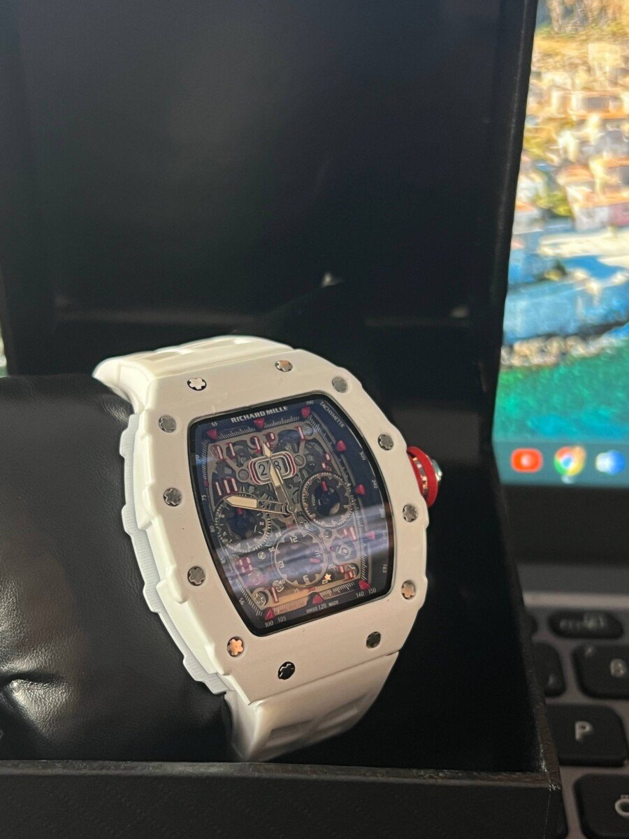 Montre RM – Cadran Squelette Blanc & Rouge Montre RM – Cadran Squelette Blanc & Rouge - Image 3